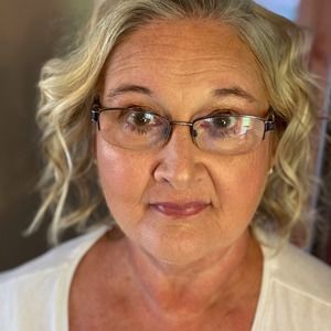 Meet your Posher, Jenny